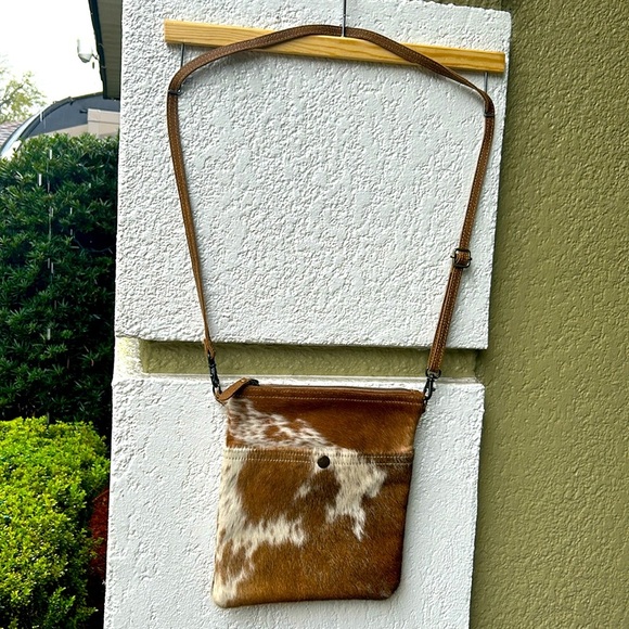 Myra cowhide bag 💼 EUC - Picture 2 of 13